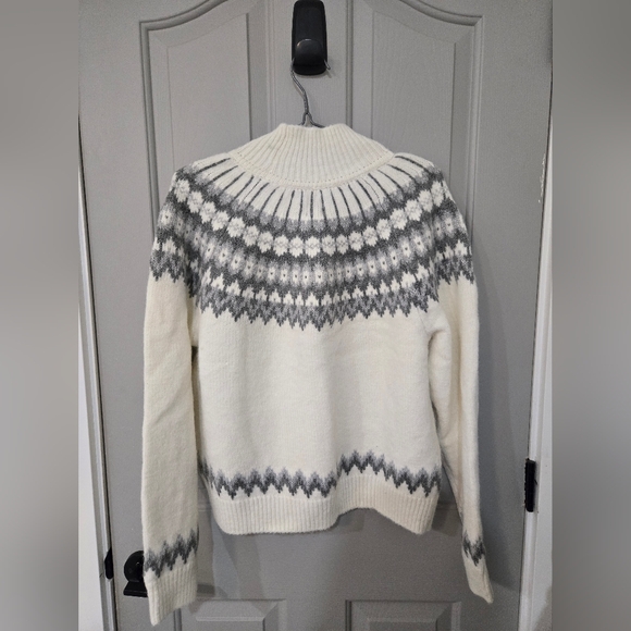 GAP Mockneck Sweater - Picture 3 of 3